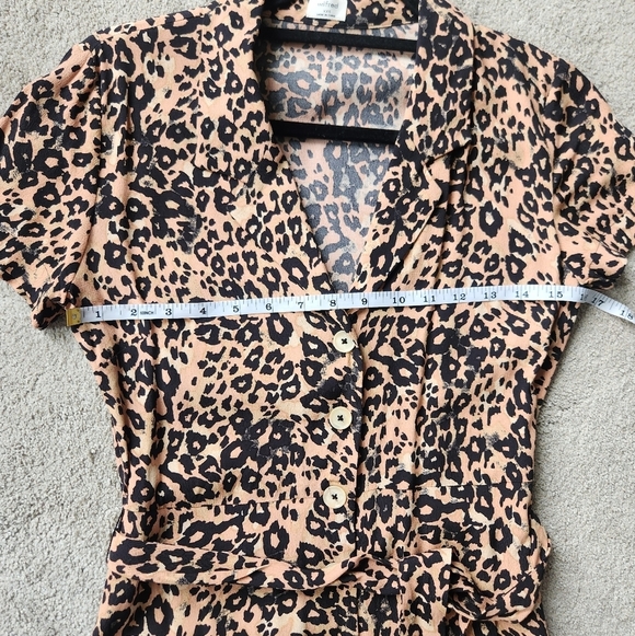 ARITZIA Wilfred Leopard Print Short Sleeve Midi Dress Button Closure Waist Belt - Picture 8 of 12